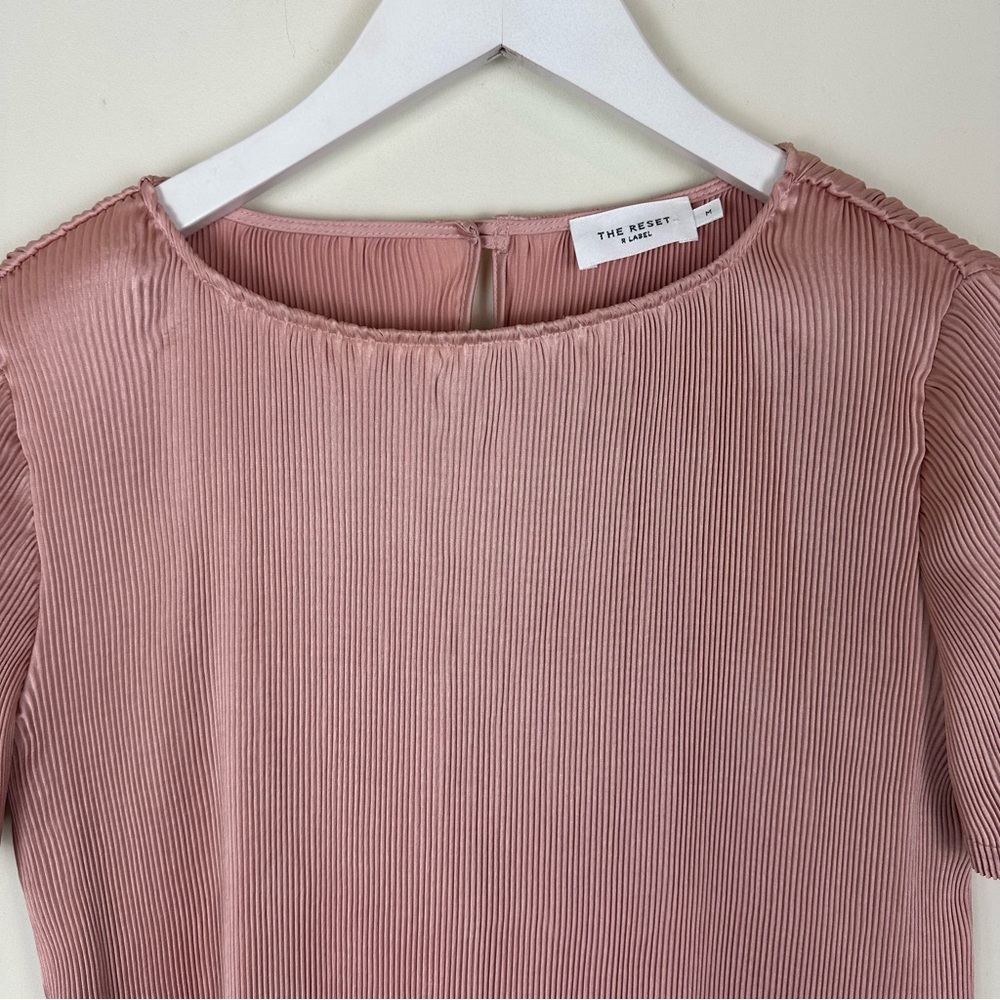 The Reset R Label Plisse Top - Picture 4 of 10